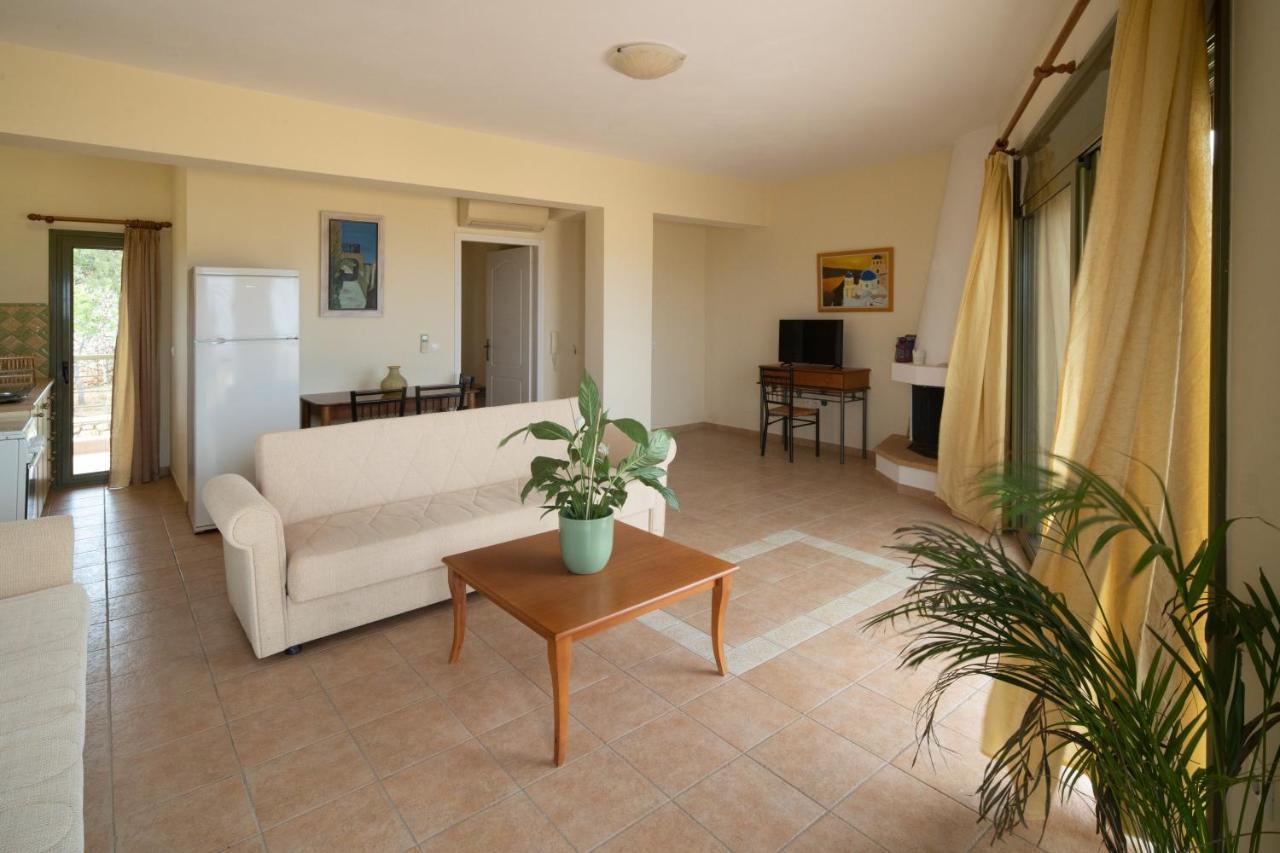 Villa Luisa Exclusive Residences Монемвазия Экстерьер фото