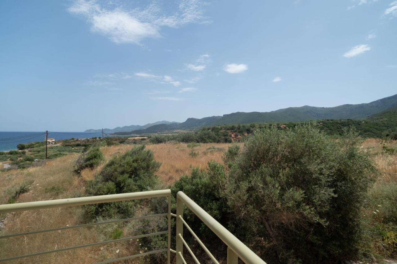 Villa Luisa Exclusive Residences Монемвазия Экстерьер фото